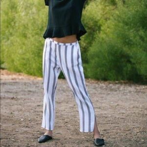 ANTHROPOLOGIE TAVIK   Calder White Cropped Ankle Pant in Red/Blue Stripe